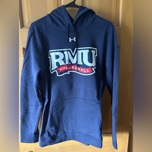 Under Armour Tops - RMU VOLLEYBALL UNDER ARMOUR GEAR
